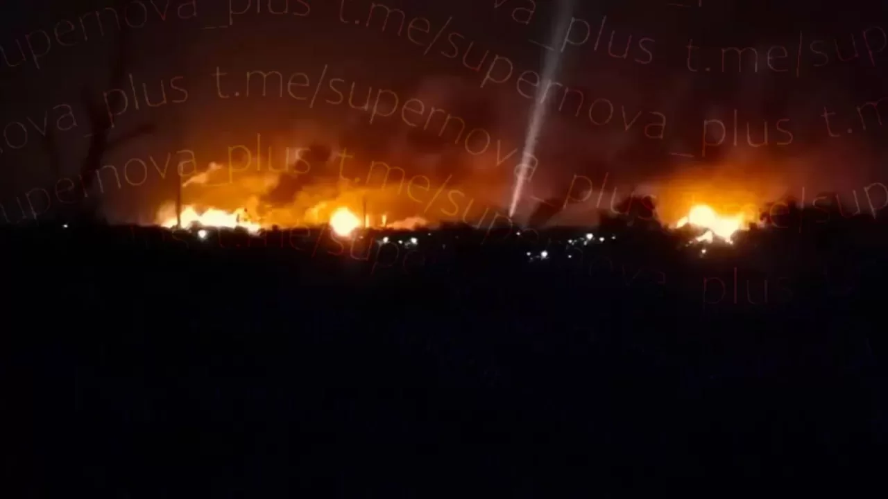 Пожежа після влучання безпілотника по цілі в Росії / Ілюстративне фото: Supernova+