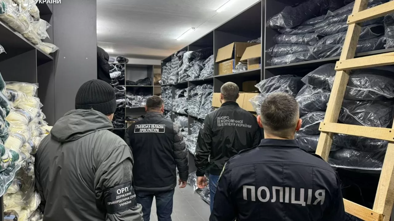 Тысячи единиц контрафакта известных брендов / Фото: Офис Генерального прокурора