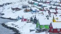Вид на столицу Гренландии город Нуук / Фото: Reuters