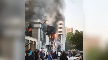 Пожар у ТЦ після російського удару / Фото: соцмережі