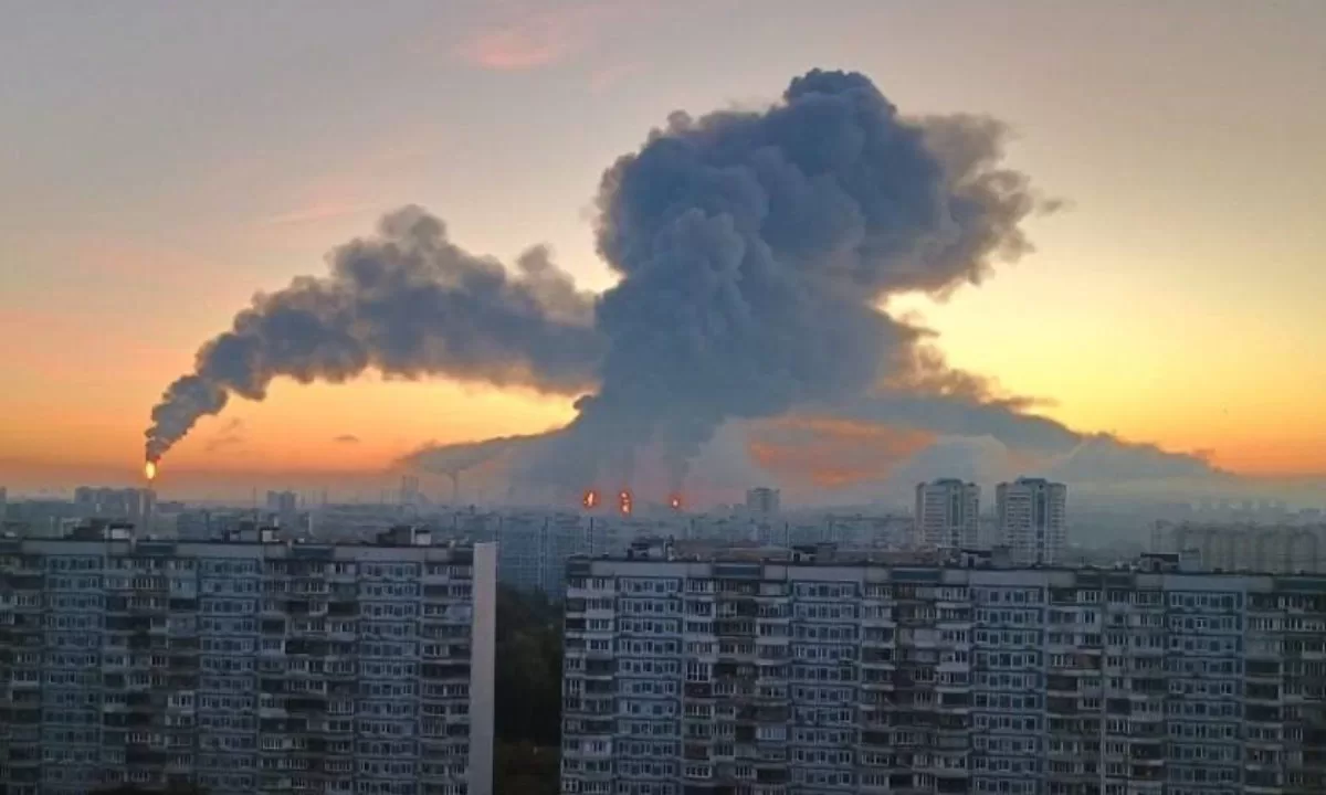 Потужна пожежа на Московському НПЗ / Фото: соцмережі