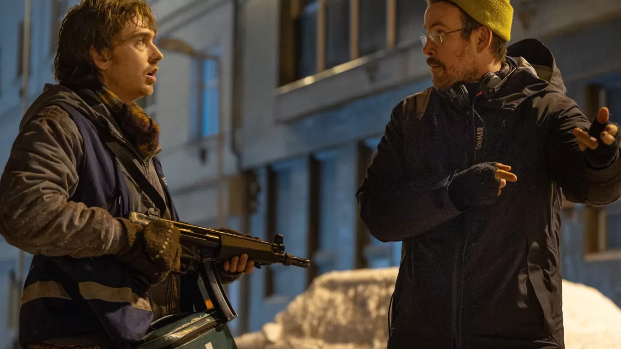 Остін Абрамс (ліворуч) і Зак Креггер на знімальному майданчику "Resident Evil" / Фото: Dusan Martincek / The Guardian