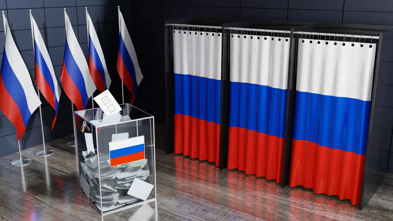 Избирательный участок во время голосования на выборах в Госдуму РФ / Иллюстративное фото: depositphotos.com