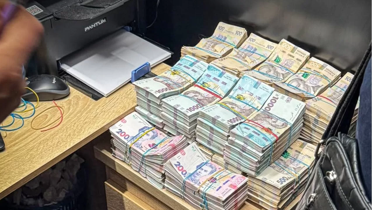 Изъятые во время обысков средства и вещественные доказательства / Фото: Бюро экономической безопасности Украины