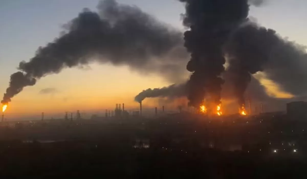 Московський НПЗ "Газпром нефти" після атаки дронів / Фото: Reuters