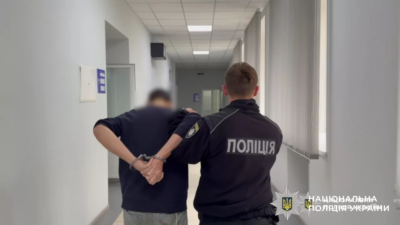 19-летний подозреваемый в убийстве 16-летнего подростка в Одессе / Фото: Национальная полиция Украины