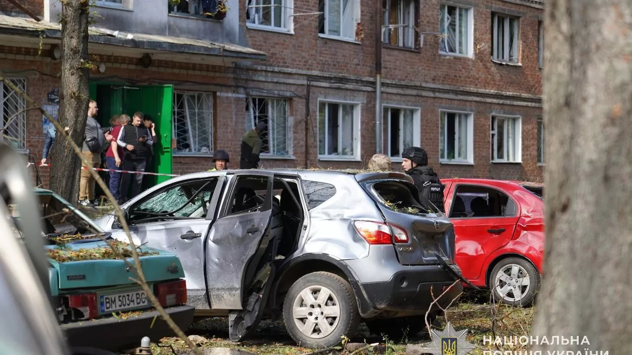 Удари КАБами та дронами по Сумщині: троє загиблих, десятки постраждалих / Фото: Нацполіція