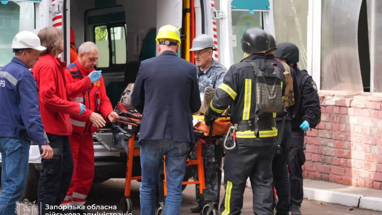 Надання допомоги постраждалим у Запоріжжі / Фото: Запорізька ОВА
