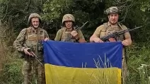 Українські військові в деокупованому населеному пункті на Донеччині / Скриншот