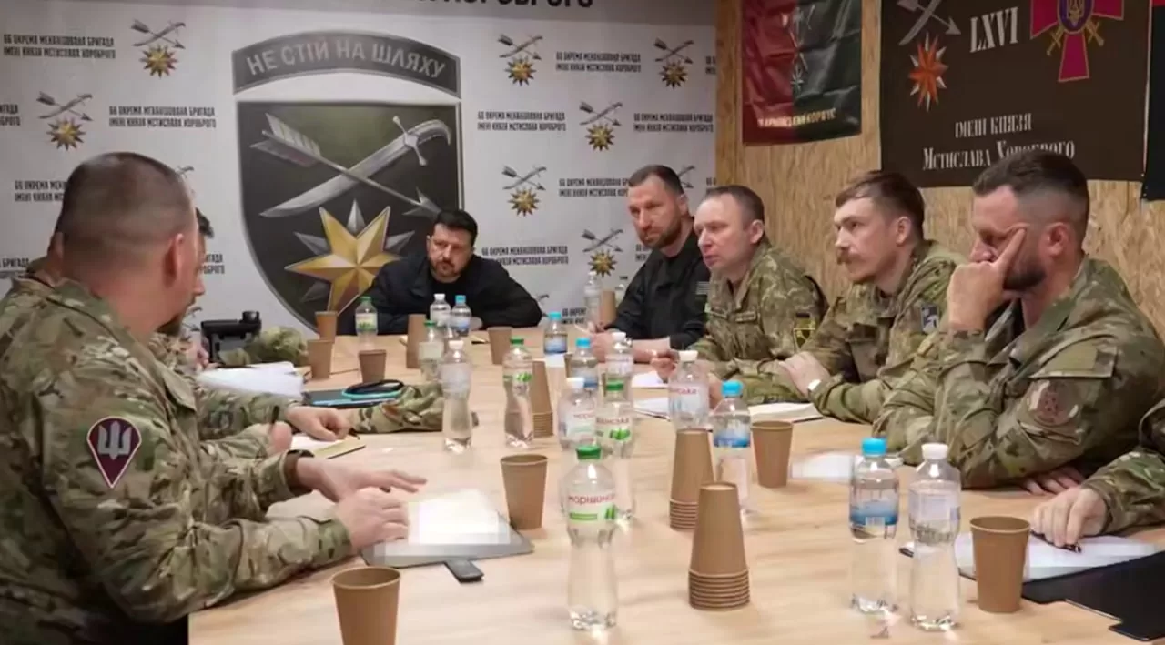 Зеленский провел совещание с военными на Лиманском направлении / Скриншот