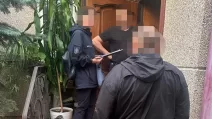 Объявление подозрения участнику схемы в Медицинском реабилитационном центре "Одесский" / Фото: ГБР