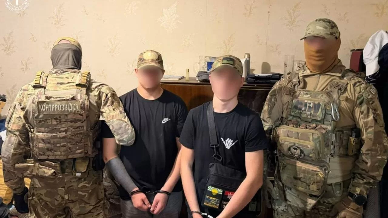 Затримані у Запоріжжі чоловіки, яких підозрюють у підготовці вбивств українських військових за завданням ФСБ / Фото: Офіс Генерального прокурора
