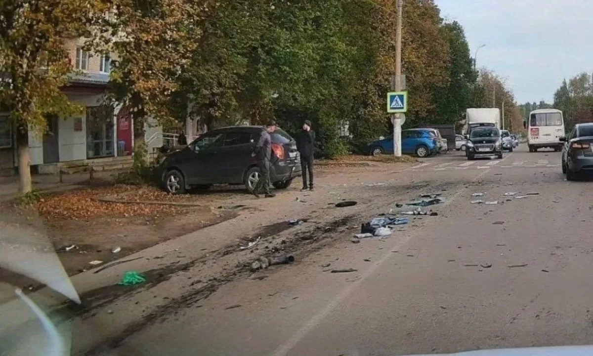 В Новомосковске взорвался автомобиль участника войны против Украины Романа Сыромятникова / Фото: Exilenova+