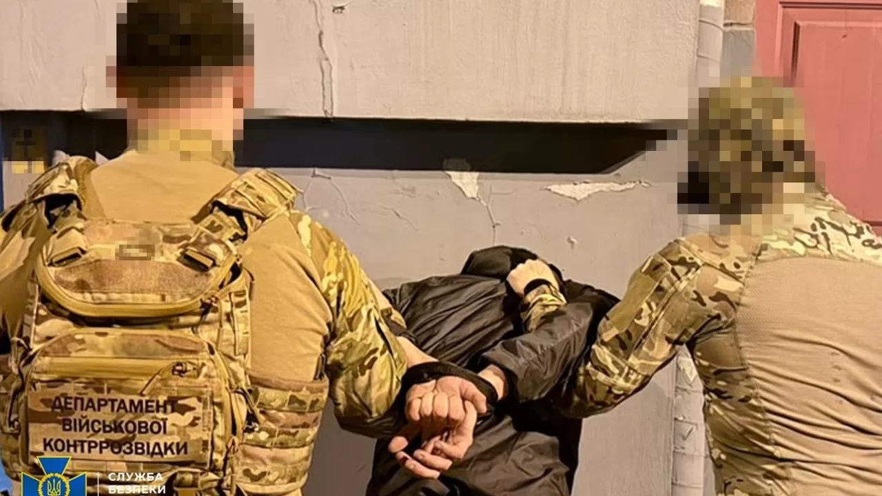 Затриманий за підозрою в роботі на ФСБ український військовий / Фото: СБУ