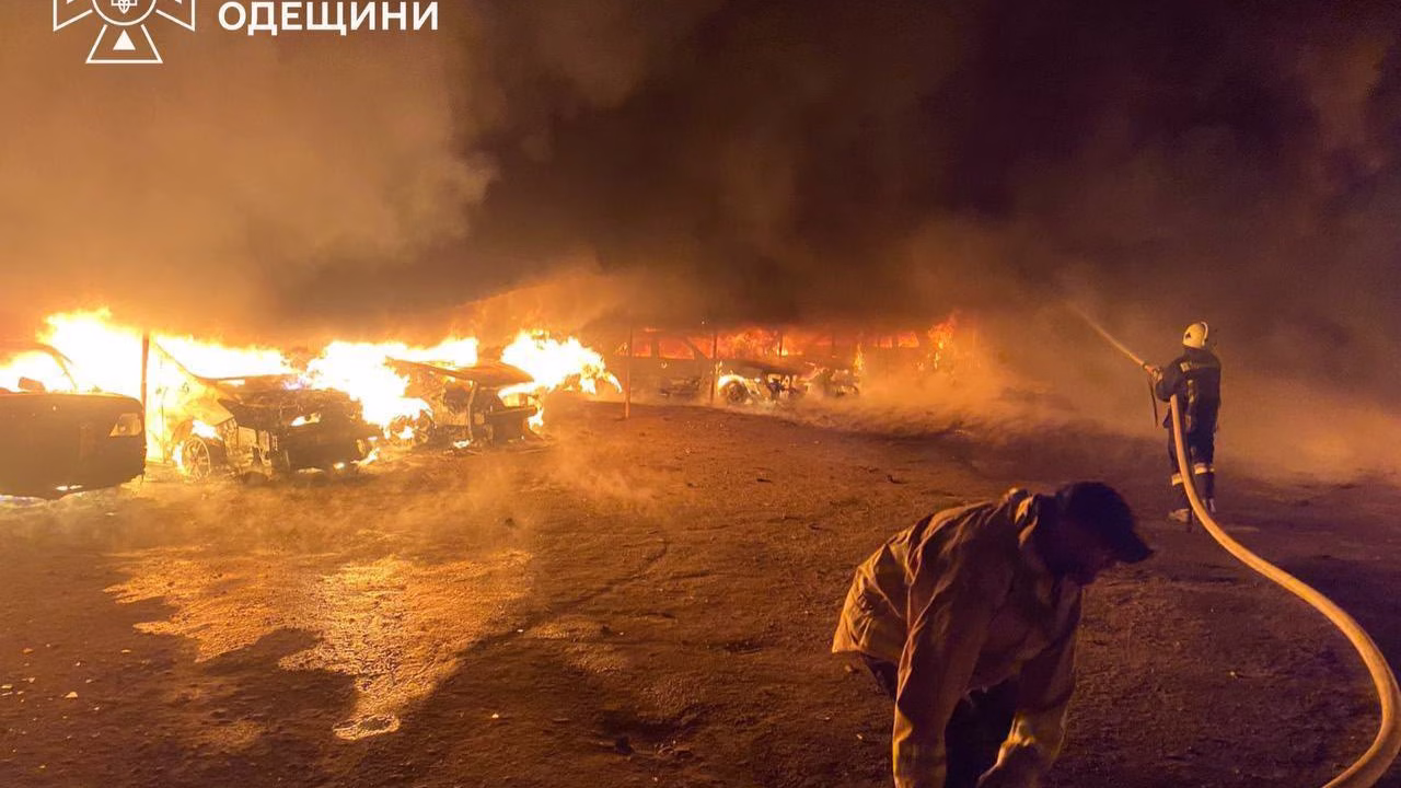 Пожар после атаки РФ в Одесской области / Фото: ГСЧС