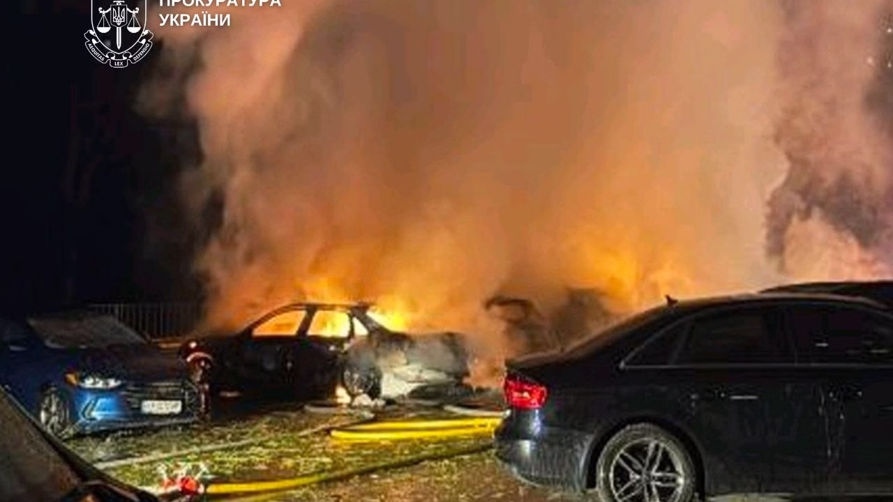 Пожежа на місці удару РФ по Києву 12 жовтня / Фото: Київська міська прокуратура 