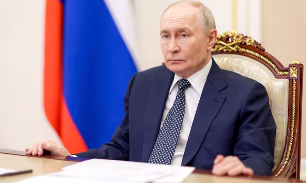 Президент Росії Володимир Путін під час наради з членами уряду в Кремлі / Фото: Sputnik / Gavriil Grigorov