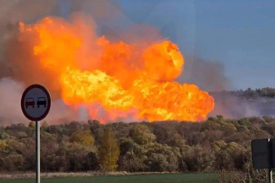 Пожежа на місці вибуху на газопроводі / Фото: Соцмережі