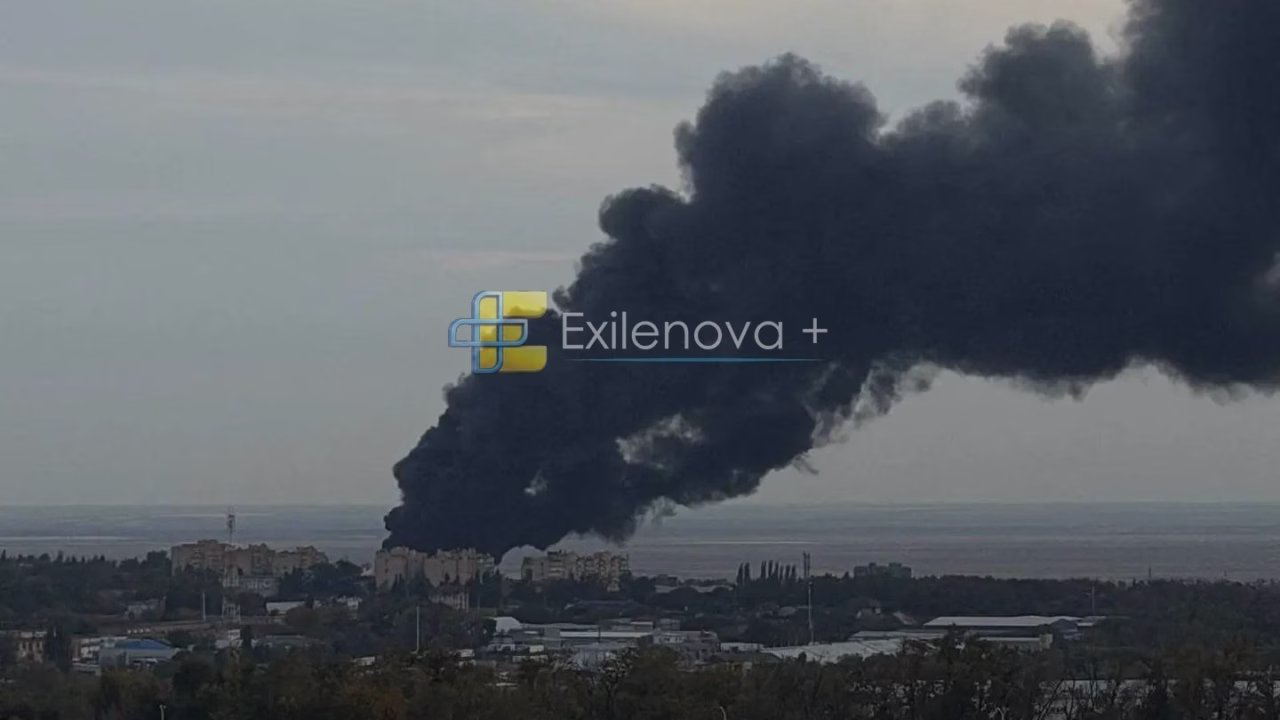 Дим від пожежі на заводі "Аксайкардандеталь" / Фото: Exilenova+