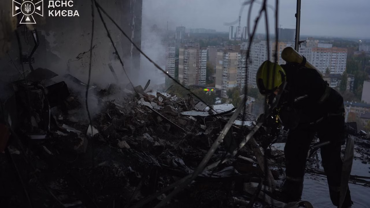 Знищена квартира у Святошинському районі / Фото: ДСНС