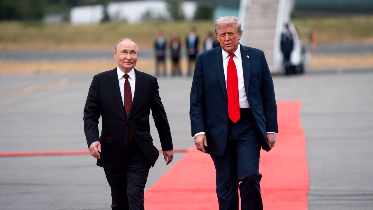 Президент США Дональд Трамп и президент России Владимир Путин во время встречи в Анкоридже, Аляска, в 2025 году / Фото: Doug Mills, The New York Times