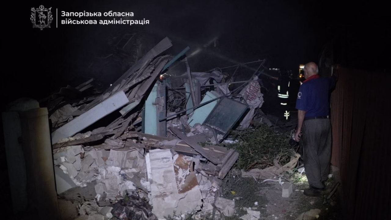 Последствия российского удара по жилой застройке в Запорожье / Иллюстративное фото: Запорожская ОВА