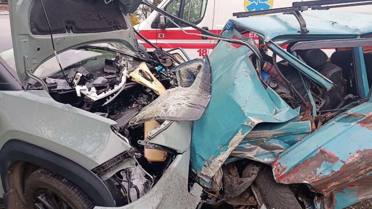 В Днепропетровской области столкнулись четыре автомобиля: один человек погиб, семеро травмированы / Фото: Нацполиция
