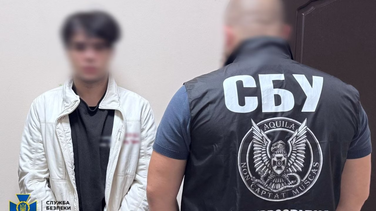 Затримання в Одесі 21-річного підозрюваного у співпраці з російськими спецслужбами / Фото: СБУ